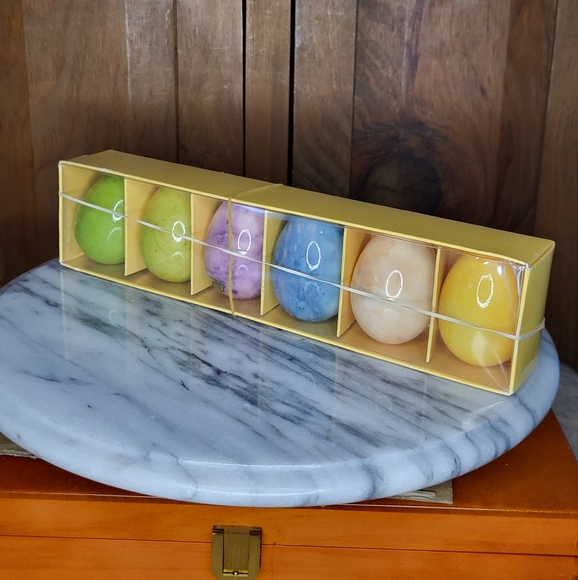 Alabaster Egg Set - Picture 3 of 10